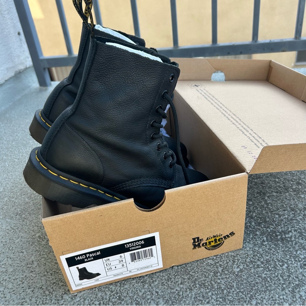 Dr. Marten 1460 Pascal Virginia Leather Lace Up Boots - Picture 3 of 6